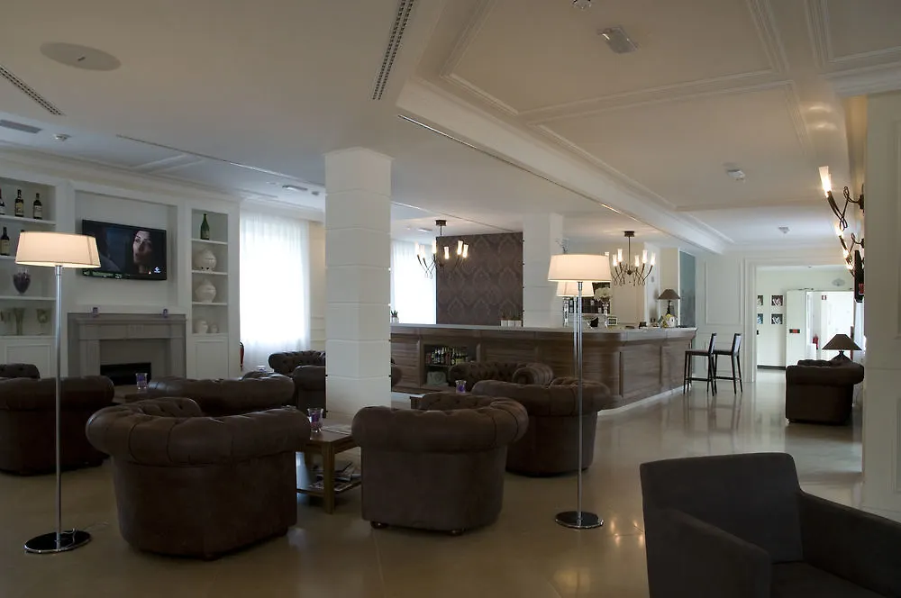 Hotel Il Corazziere Merone 4*,  Italy